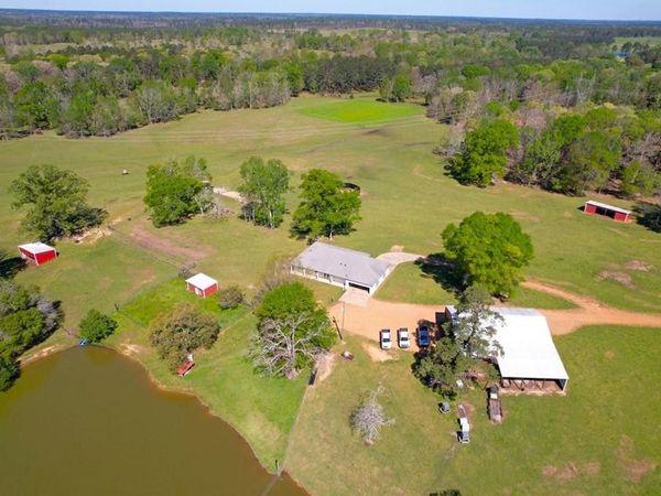 2423 S Greensburg Road, Liberty, MS 39645