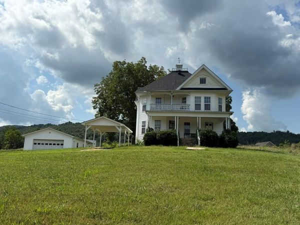 838 State Garage Rd, Albany, KY 42602