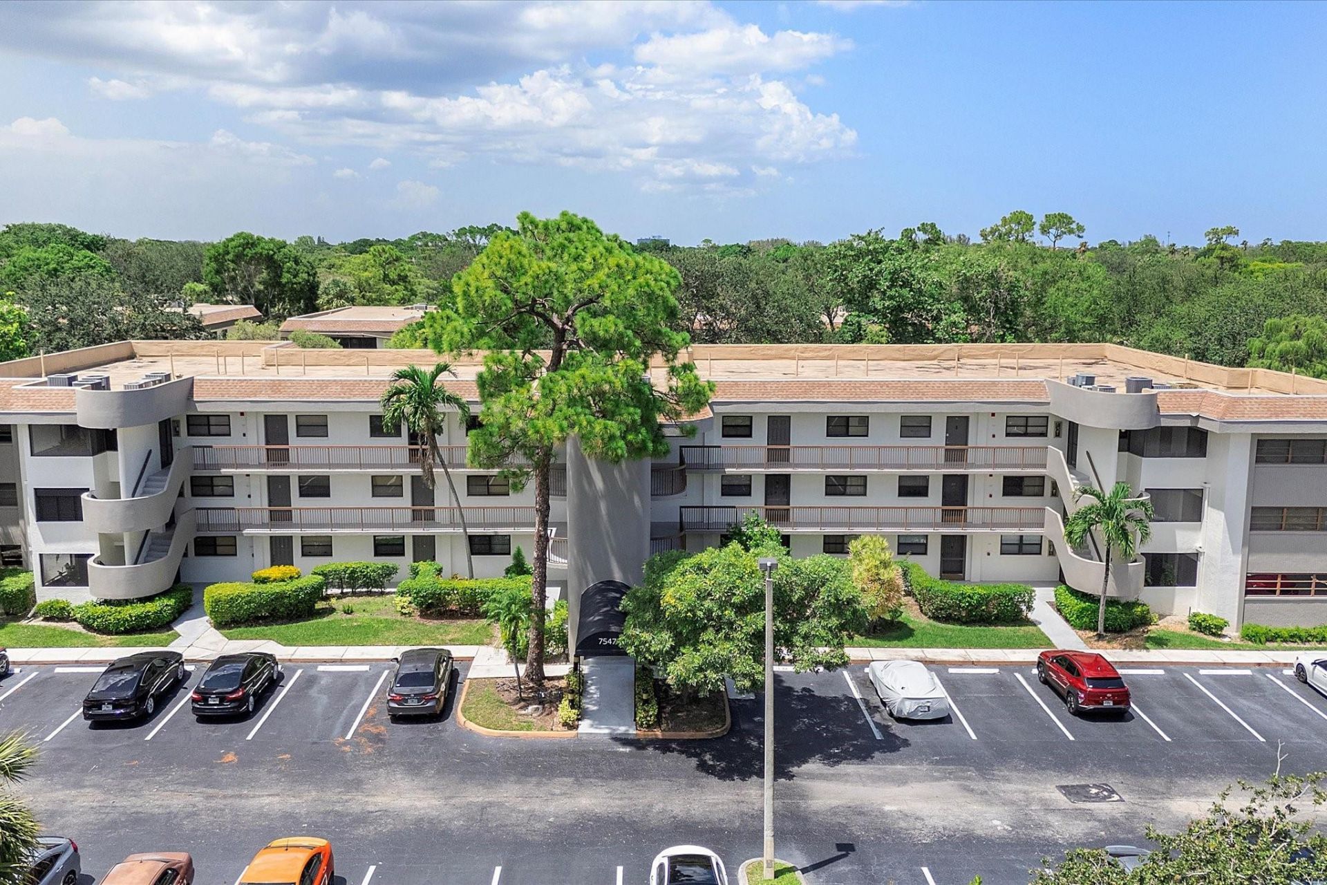 7547 NW 79th Avenue, Unit 111, Tamarac, FL 33321 Photo