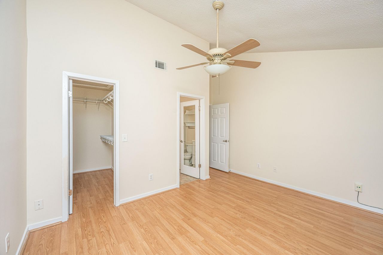 7945 Edgebrook Circle Photo 25