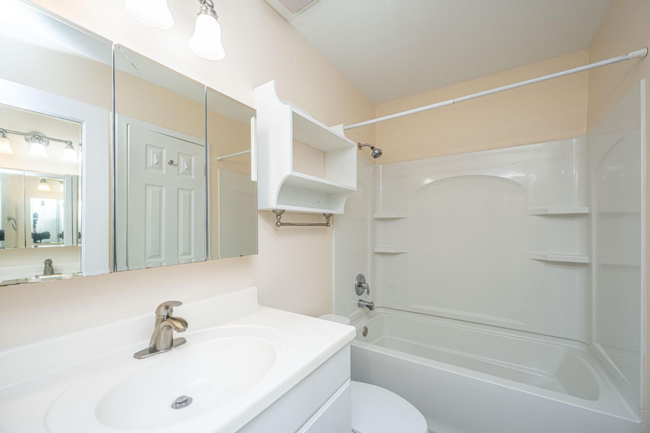 7945 Edgebrook Circle Photo 26