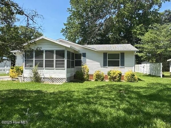 1554 Gate 2 SW, Ocean Isle Beach, NC 28469