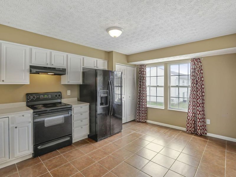 5882 Abernathy Lane, Unit 5882F, Columbus, OH 43232 Photo 10