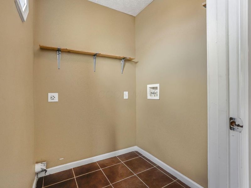 5882 Abernathy Lane, Unit 5882F, Columbus, OH 43232 Photo 15