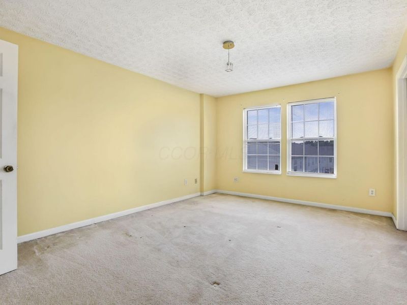 5882 Abernathy Lane, Unit 5882F, Columbus, OH 43232 Photo 23