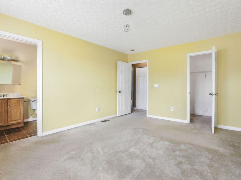 5882 Abernathy Lane, Unit 5882F, Columbus, OH 43232 Photo 24