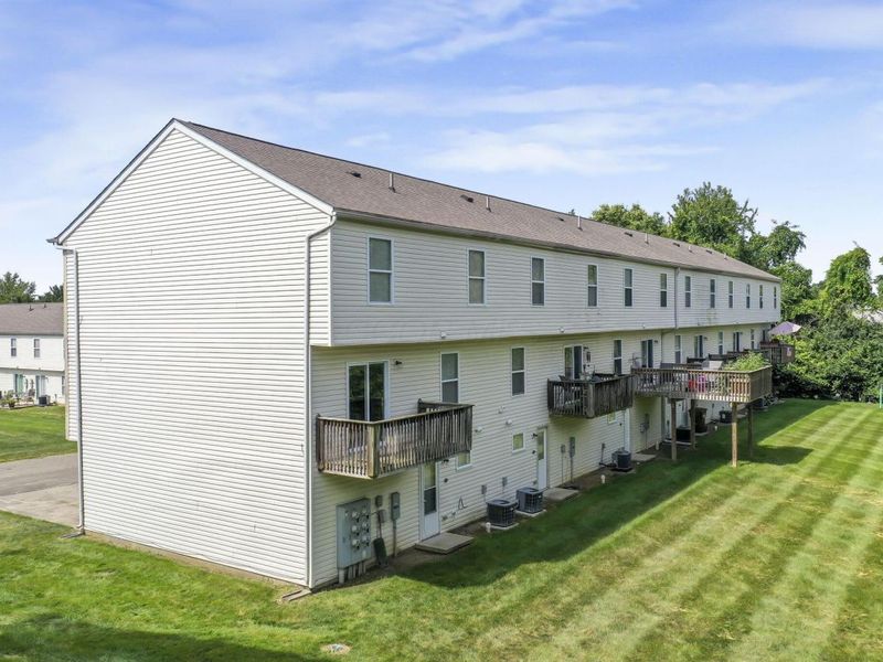 5882 Abernathy Lane, Unit 5882F, Columbus, OH 43232 Photo 32