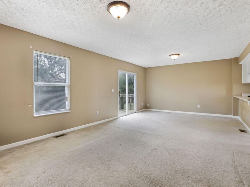 5882 Abernathy Lane, Unit 5882F, Columbus, OH 43232 Photo 5