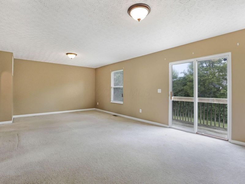 5882 Abernathy Lane, Unit 5882F, Columbus, OH 43232 Photo 9