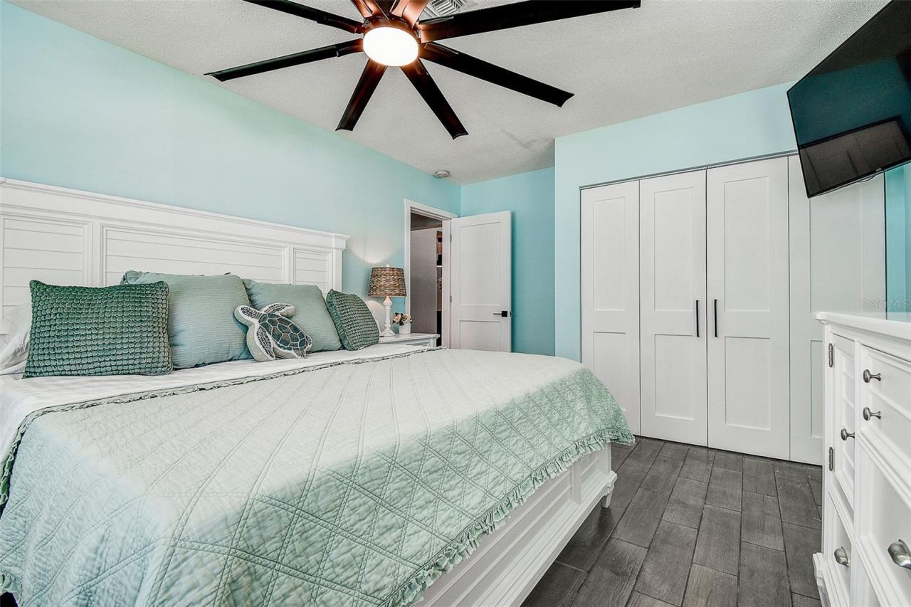 725 Sunset Cove, Madeira Beach, FL 33708 Photo