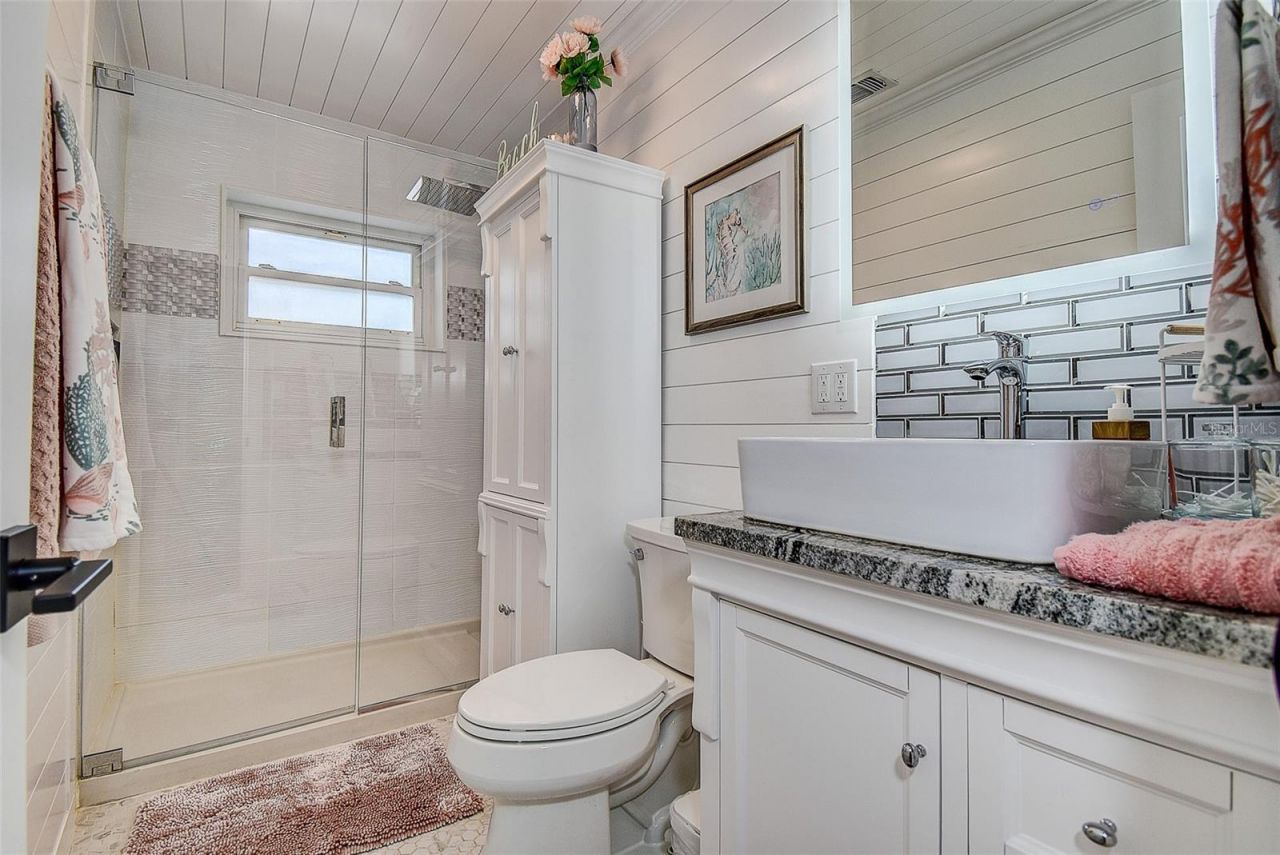 725 Sunset Cove, Madeira Beach, FL 33708 Photo