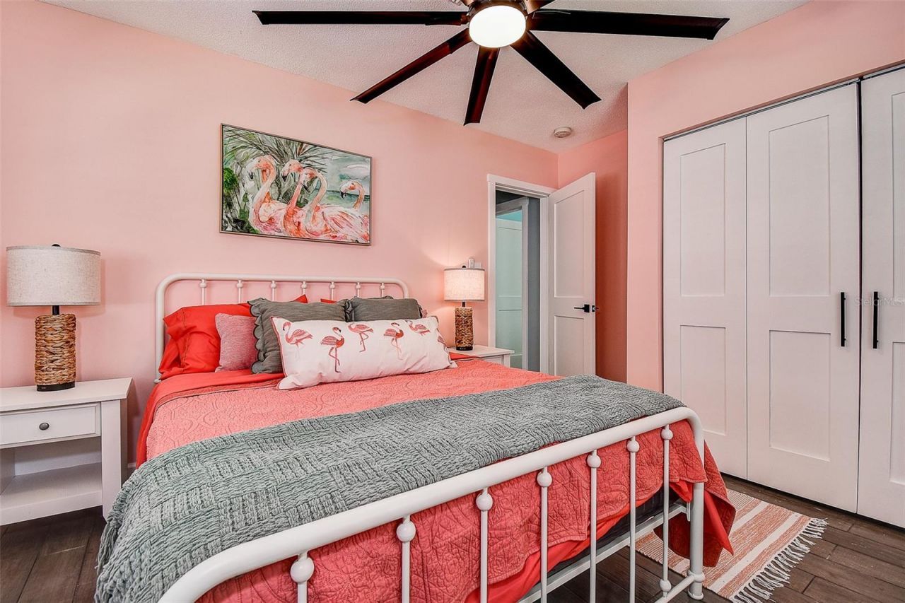725 Sunset Cove, Madeira Beach, FL 33708 Photo