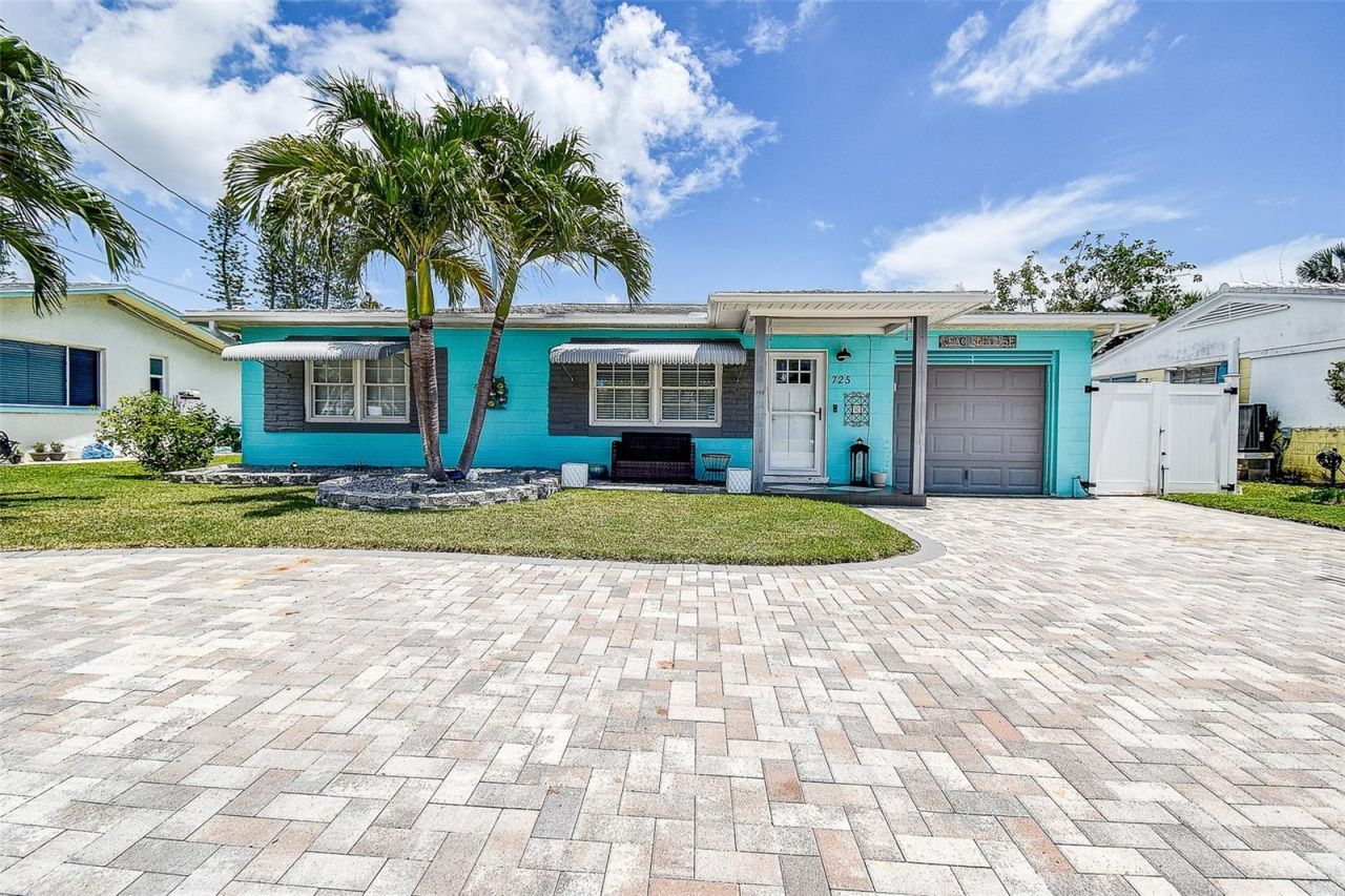 725 Sunset Cove, Madeira Beach, FL 33708 Photo