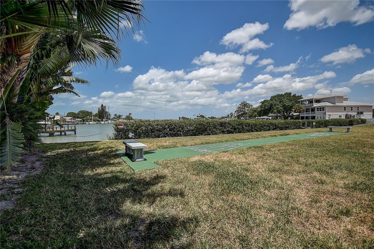 725 Sunset Cove, Madeira Beach, FL 33708 Photo
