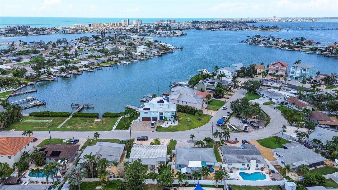 725 Sunset Cove, Madeira Beach, FL 33708 Photo