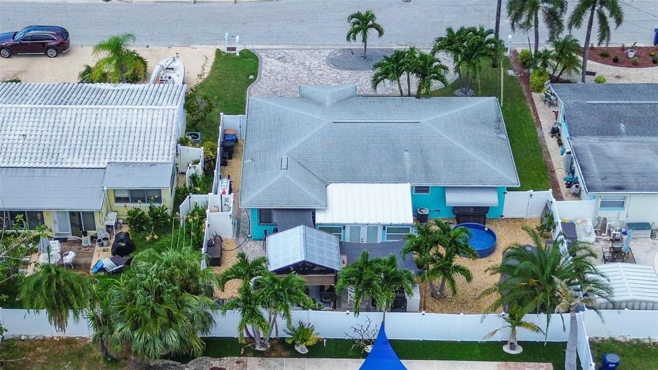 725 Sunset Cove, Madeira Beach, FL 33708 Photo