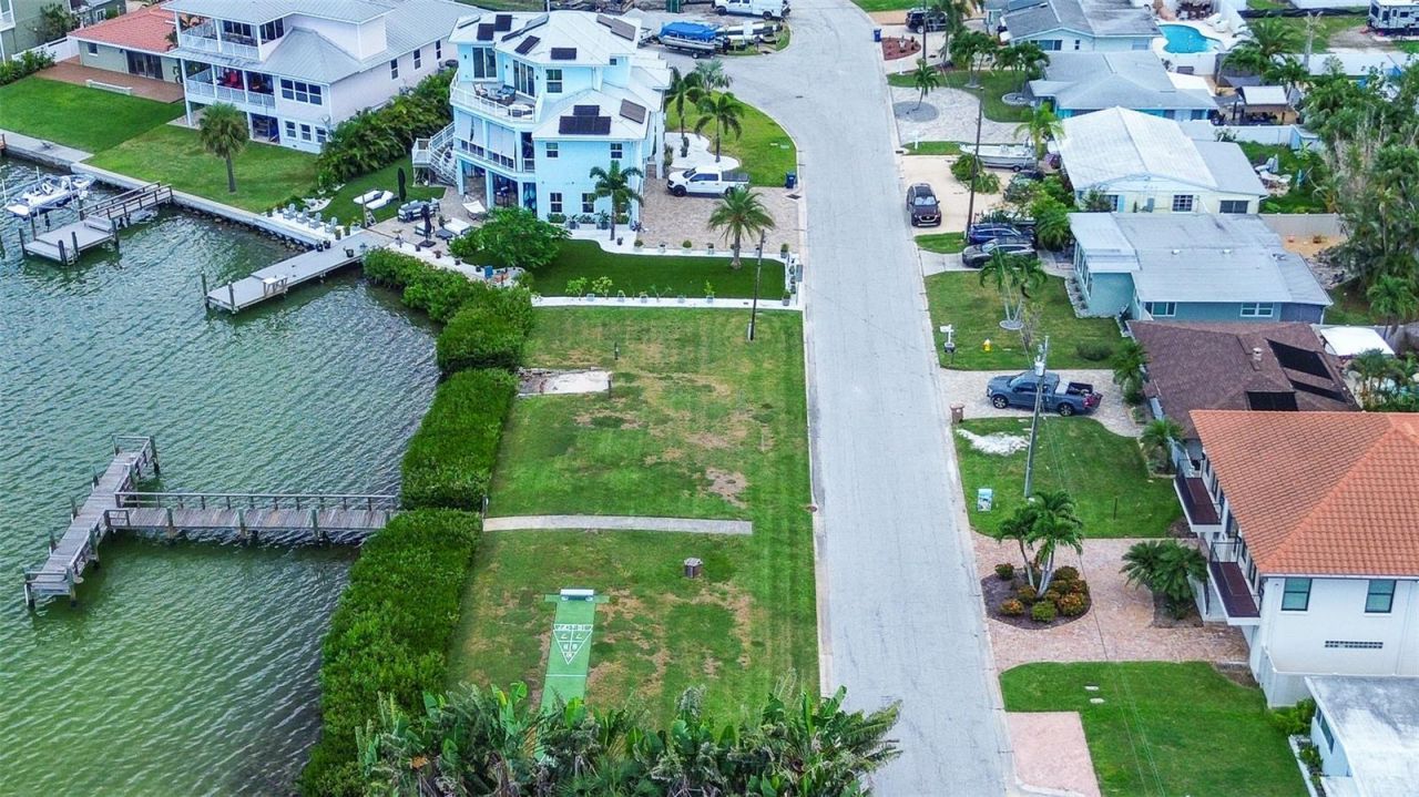 725 Sunset Cove, Madeira Beach, FL 33708 Photo