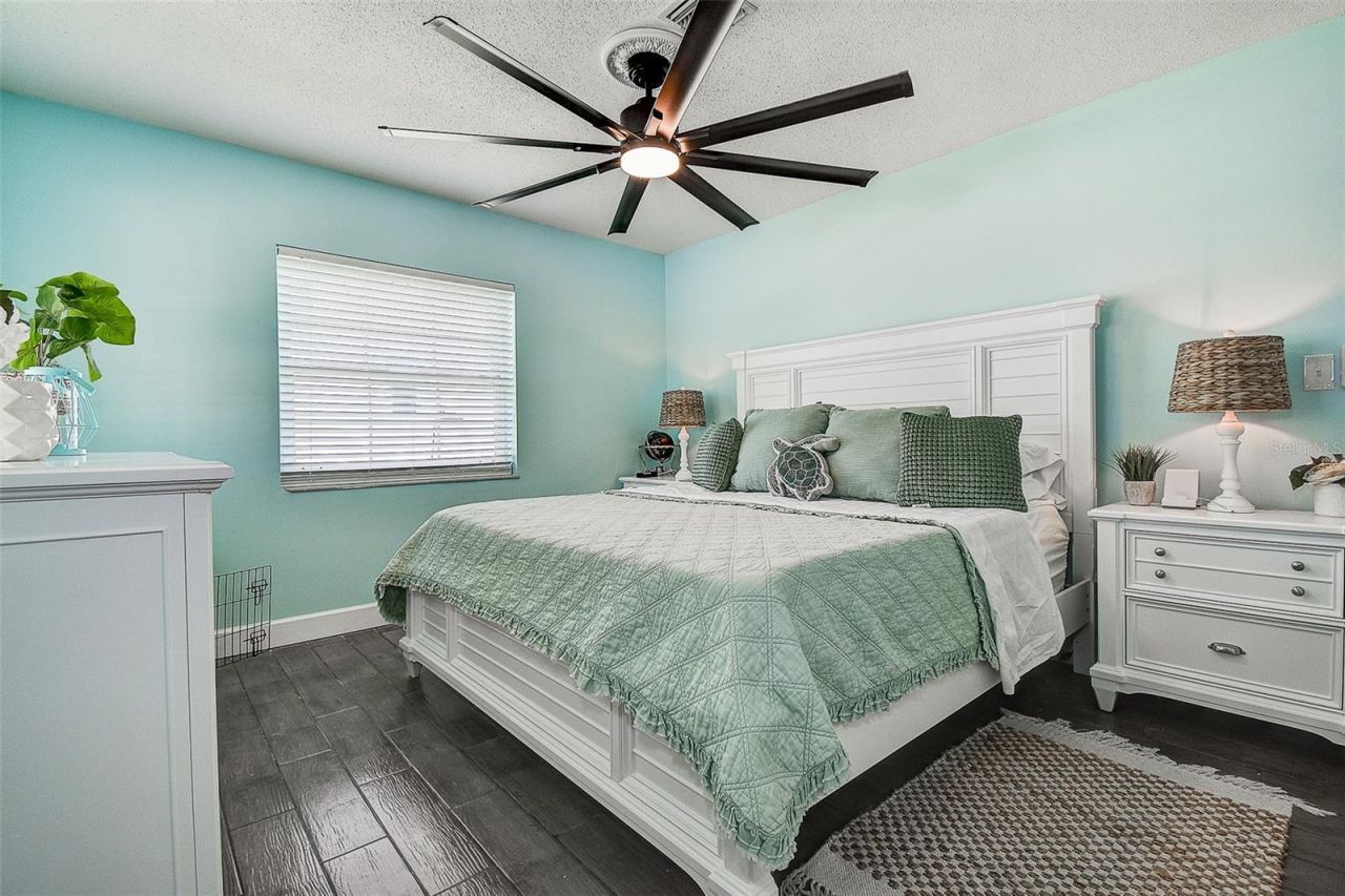 725 Sunset Cove, Madeira Beach, FL 33708 Photo