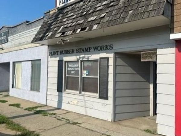 3518 Fenton Road, Flint, MI 48507