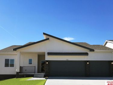 19813 Greenleaf Street, Gretna, NE 68028