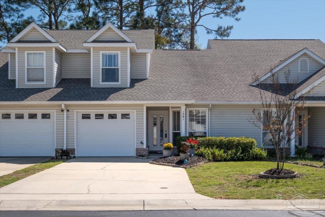 1391 Tiger Lake Dr, Gulf Breeze, FL 32563 Main Photo