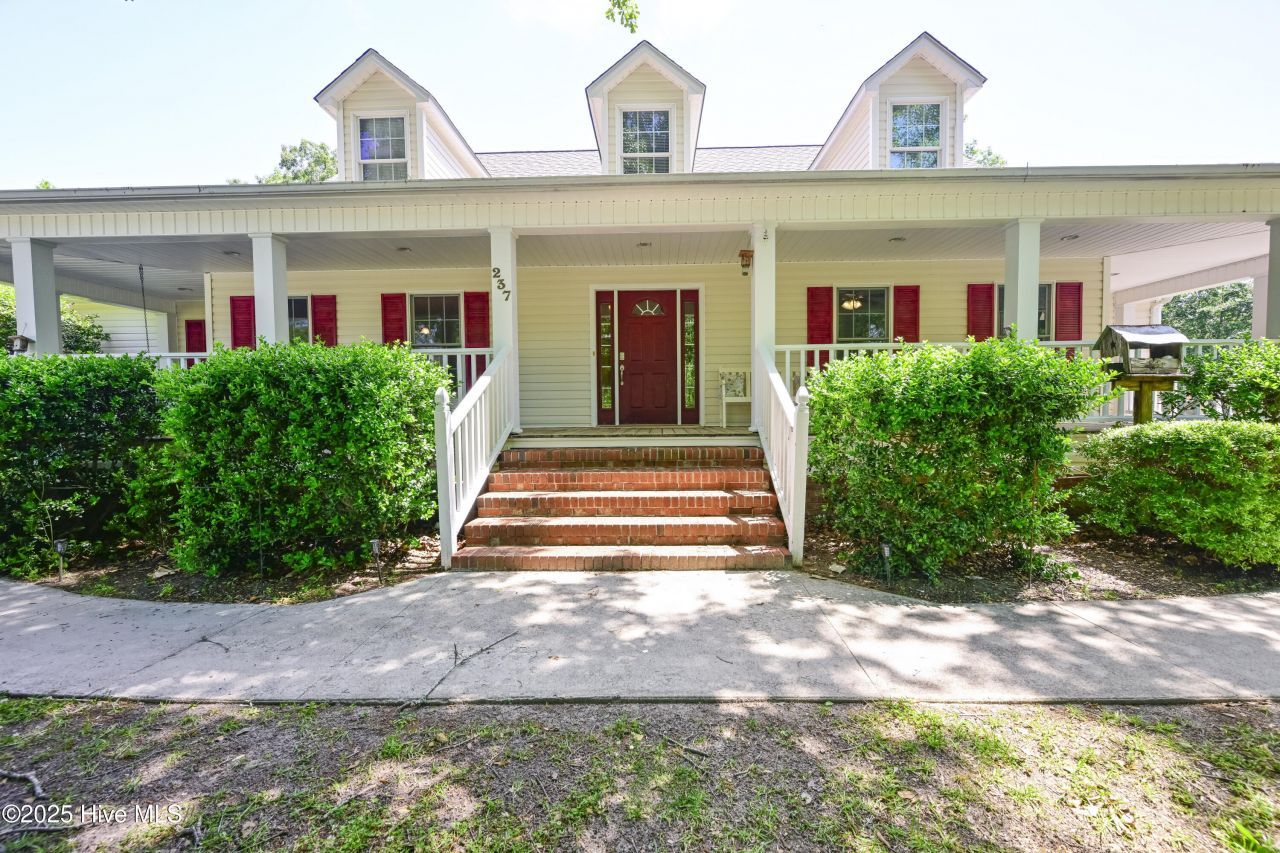 237 Riverbend Road, Jacksonville, NC 28540 Main Photo