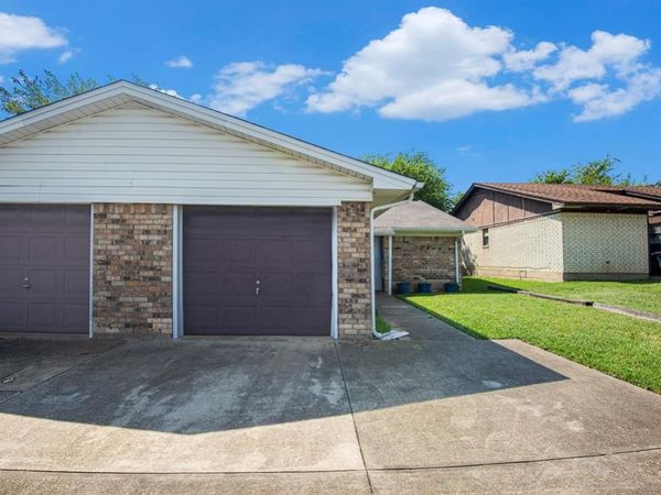 6819 W Cleburne Road, Fort Worth, TX 76133