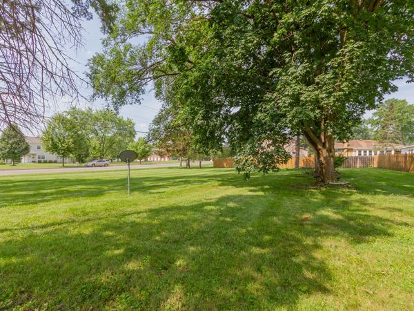 110 N Chase Avenue, Bartlett, IL 60103