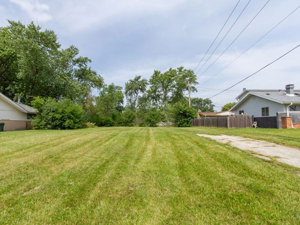 480 Illinois Boulevard, Hoffman Estates, IL 60169