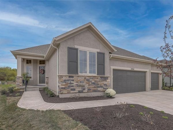12501 W 138th Place, Overland Park, KS 66221