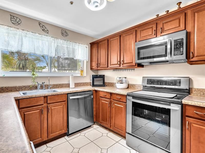 4201 NW 73rd Avenue, Lauderhill, FL 33319 Photo