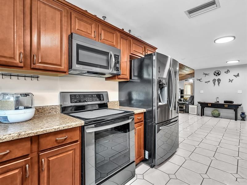 4201 NW 73rd Avenue, Lauderhill, FL 33319 Photo