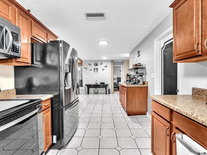4201 NW 73rd Avenue, Lauderhill, FL 33319 Photo