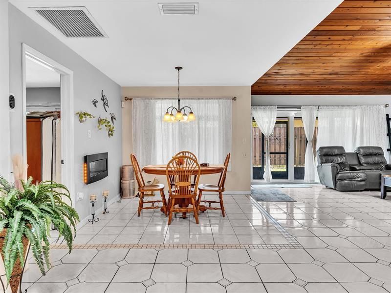 4201 NW 73rd Avenue, Lauderhill, FL 33319 Photo