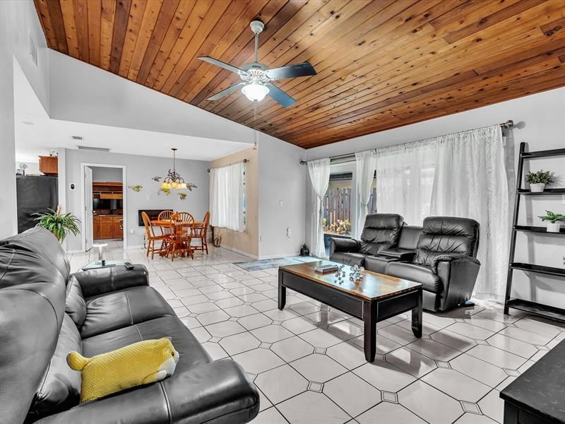 4201 NW 73rd Avenue, Lauderhill, FL 33319 Photo