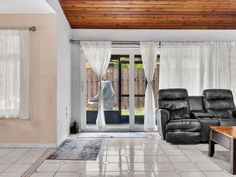 4201 NW 73rd Avenue, Lauderhill, FL 33319 Photo