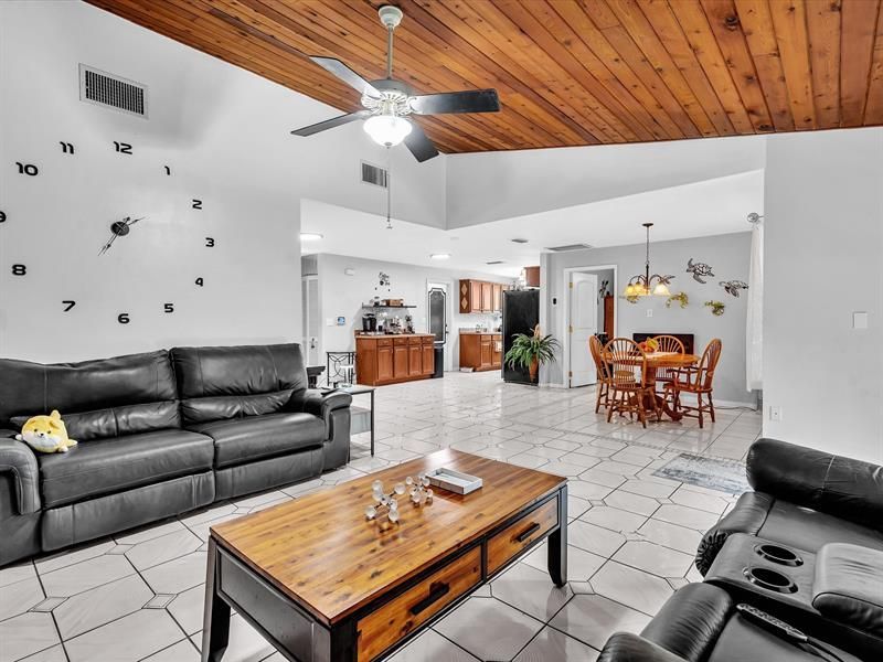 4201 NW 73rd Avenue, Lauderhill, FL 33319 Photo
