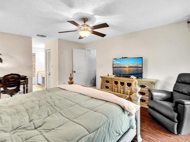 4201 NW 73rd Avenue, Lauderhill, FL 33319 Photo