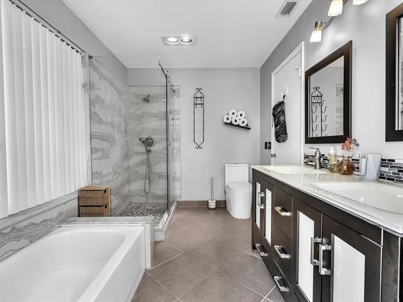 4201 NW 73rd Avenue, Lauderhill, FL 33319 Photo