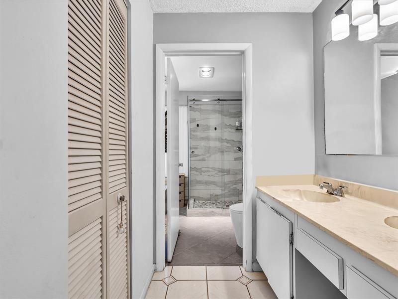 4201 NW 73rd Avenue, Lauderhill, FL 33319 Photo