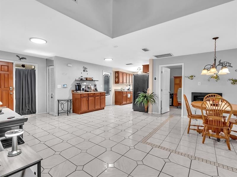4201 NW 73rd Avenue, Lauderhill, FL 33319 Photo