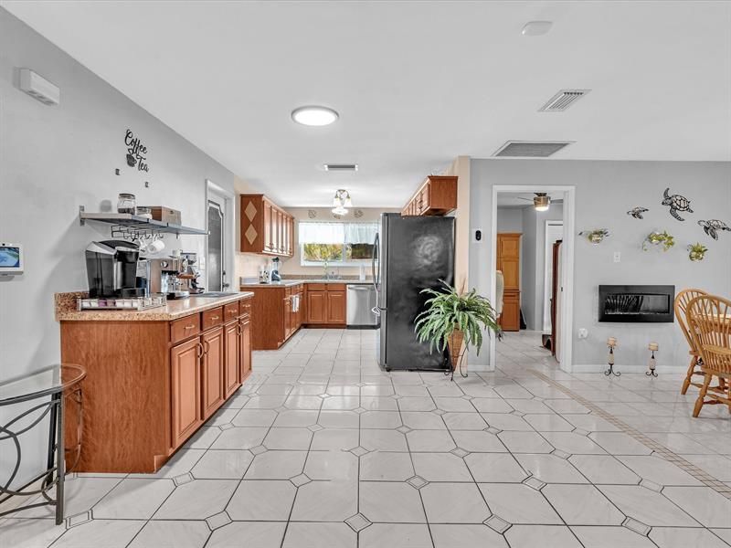 4201 NW 73rd Avenue, Lauderhill, FL 33319 Photo