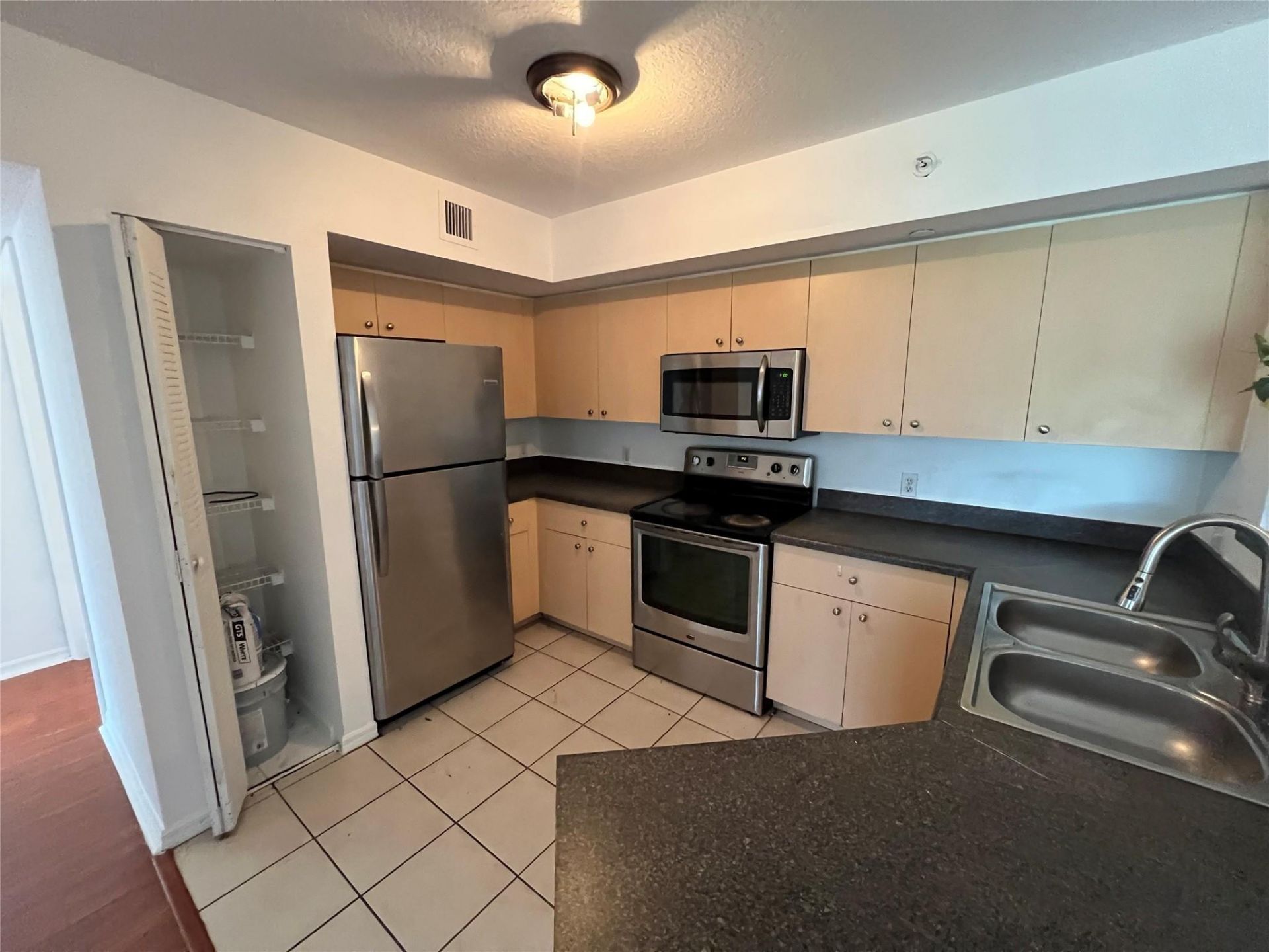 4101 San Marino Blvd, Unit 108, West Palm Beach, FL 33409 Photo