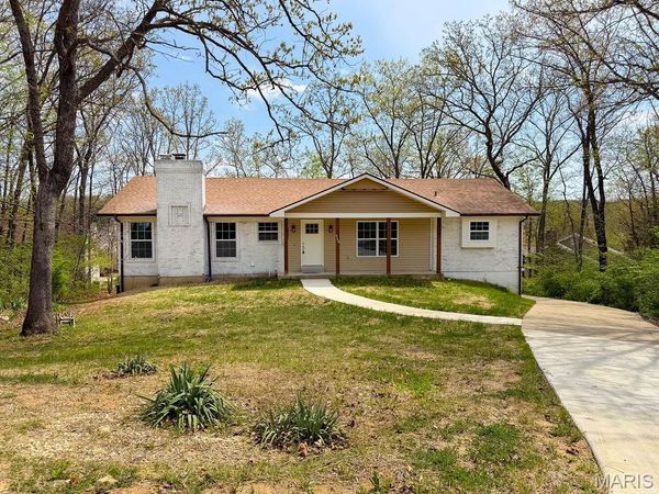 9748 Lee Drive, Hillsboro, MO 63050