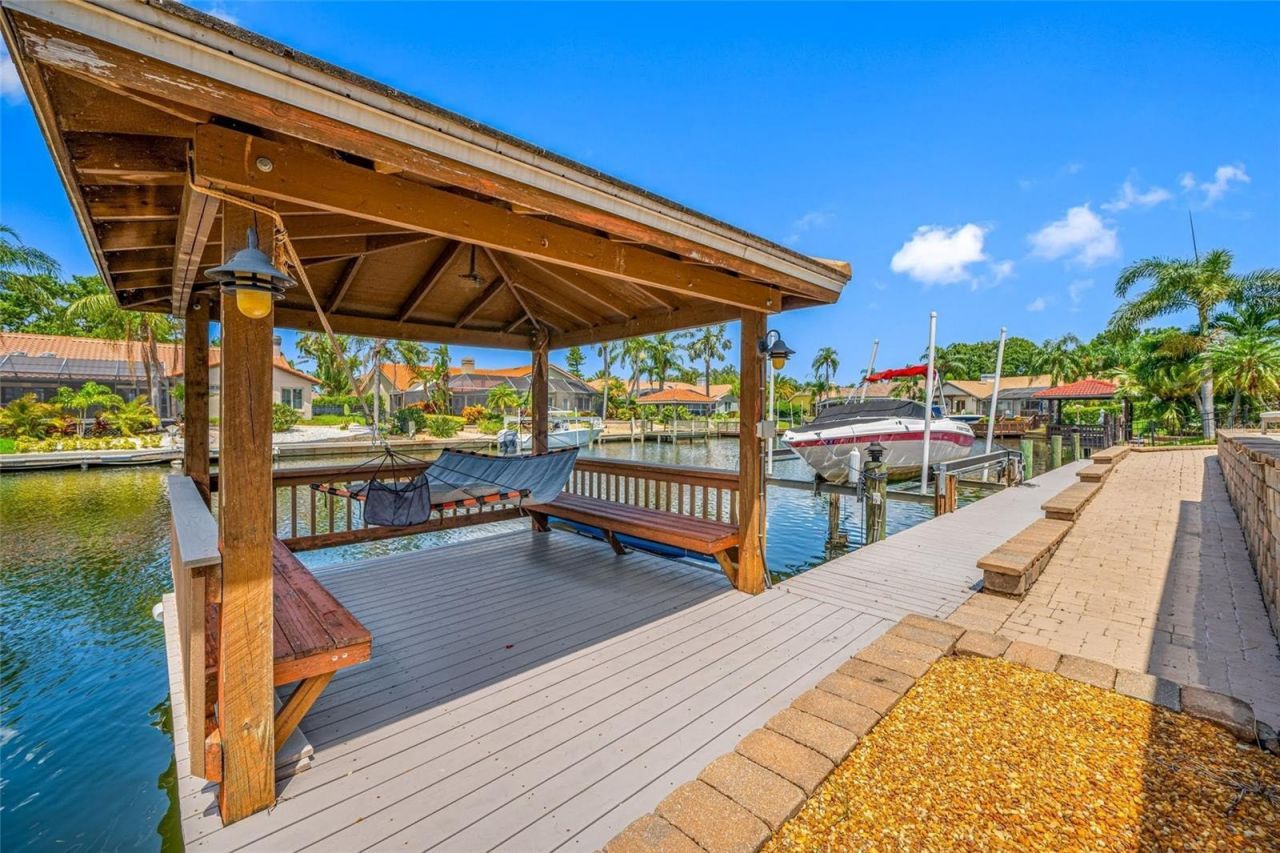 4826 Longwater Way, Tampa, FL 33615 Photo