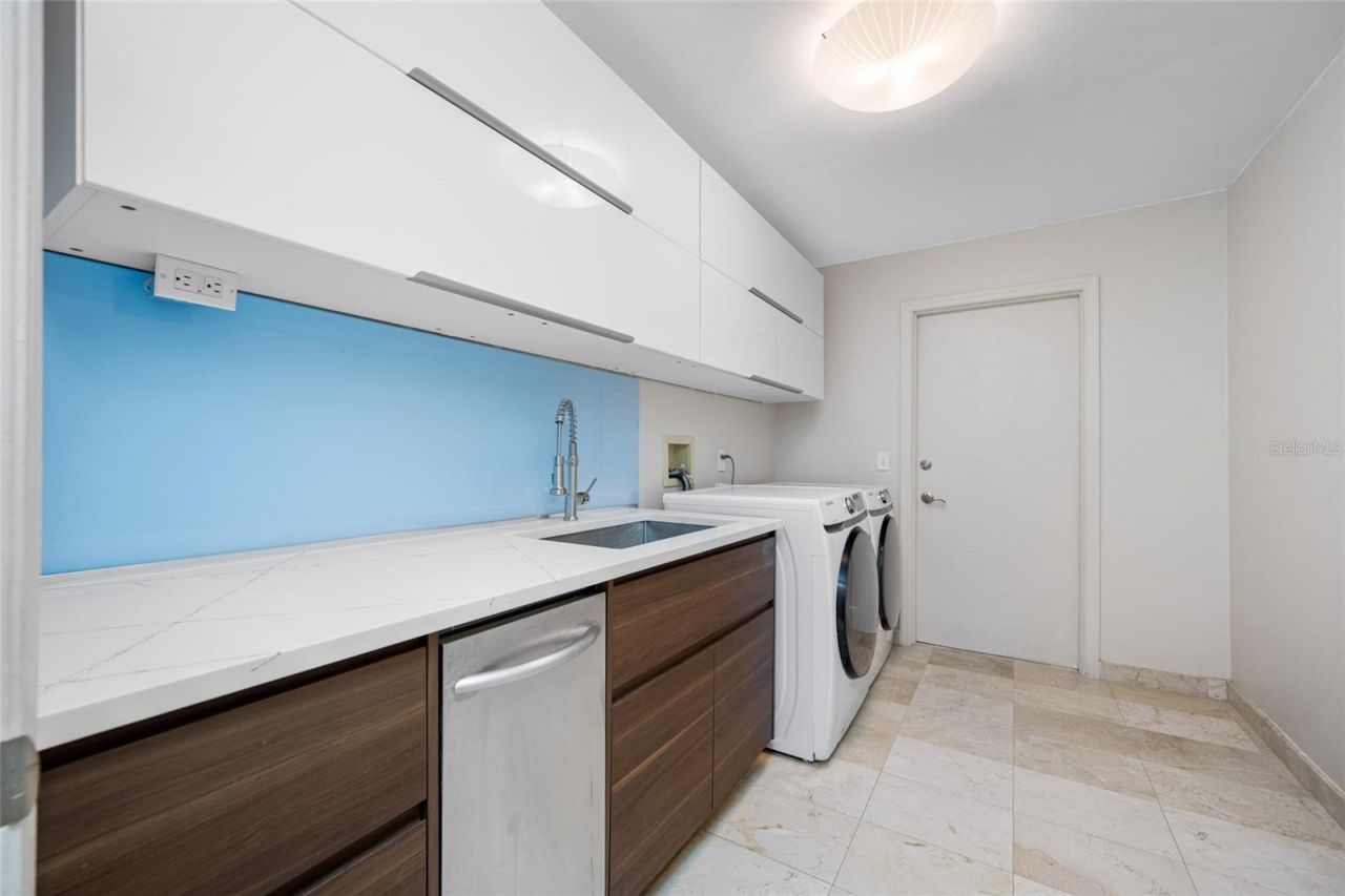 4826 Longwater Way, Tampa, FL 33615 Photo