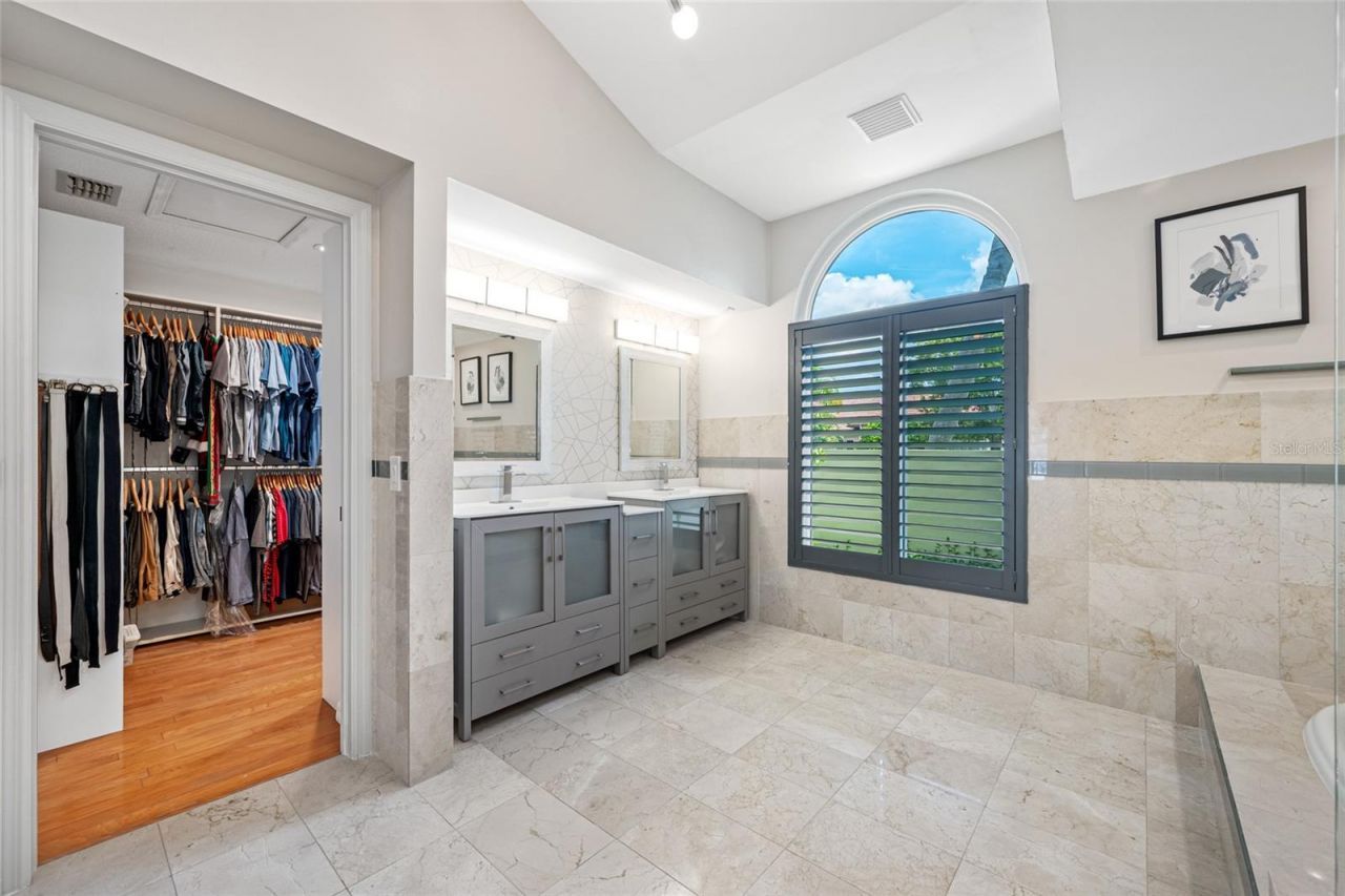 4826 Longwater Way, Tampa, FL 33615 Photo