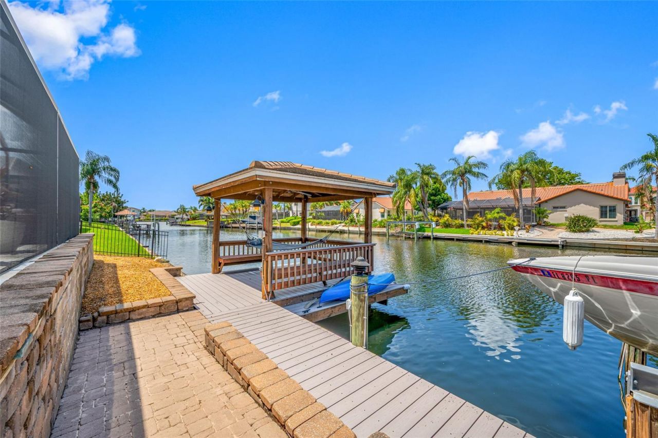 4826 Longwater Way, Tampa, FL 33615 Photo