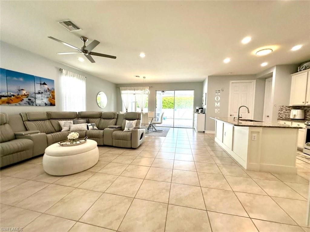 3193 Amadora Cir, Cape Coral, FL 33909 Photo