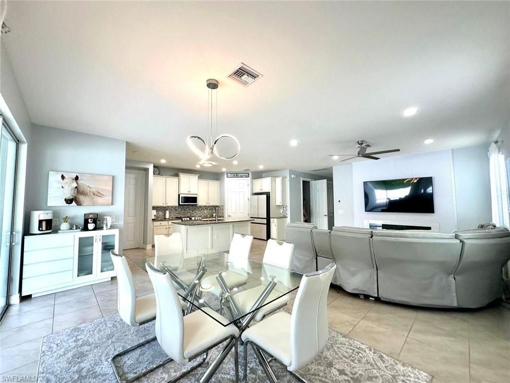 3193 Amadora Cir, Cape Coral, FL 33909 Photo